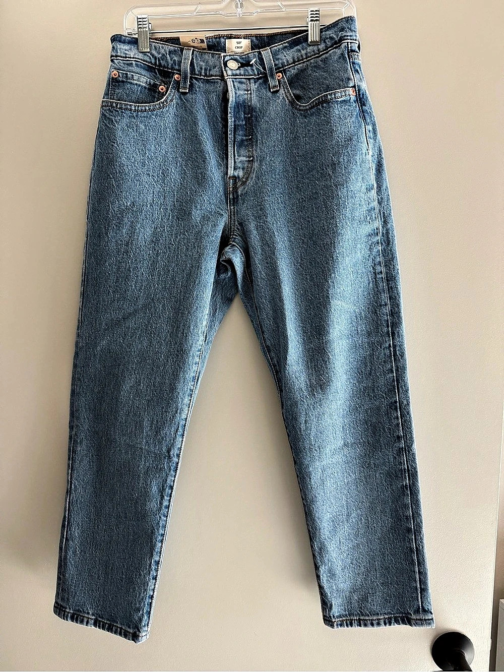 Levi's 501 Crop Jeans Straight Leg in Blue